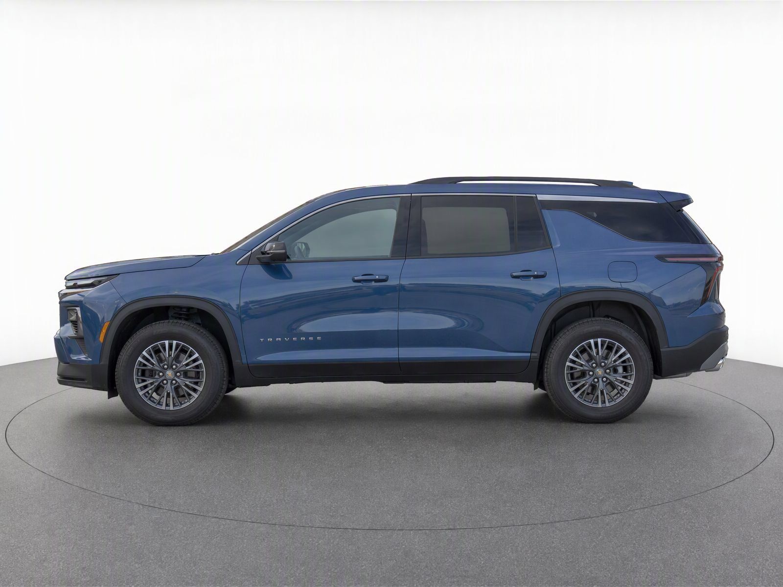Used 2026 Chevrolet Traverse LT FWD image 6
