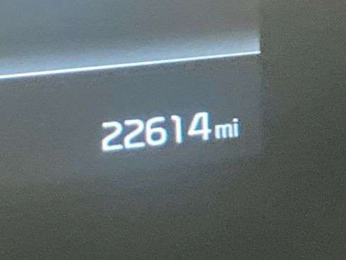 Certified 2025 Kia Sportage LX image 12