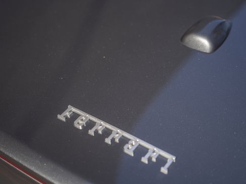 Used 2015 Ferrari California T image 18