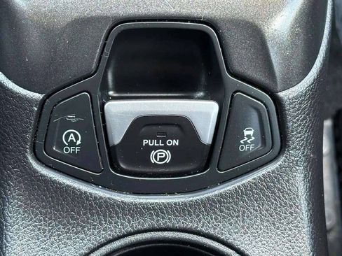 Used 2021 Jeep Compass Trailhawk AWD/4WD image 23