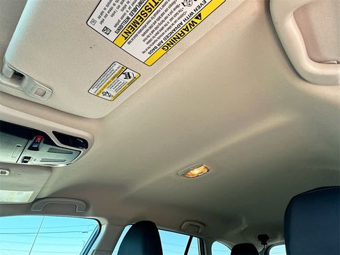 Used 2022 Subaru Outback Limited image 10