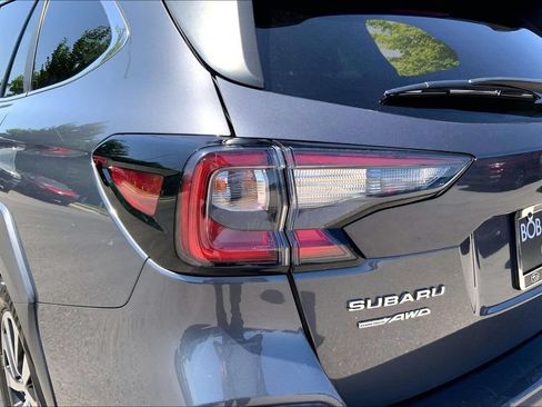Used 2024 Subaru Outback Premium AWD/4WD image 22