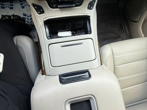 Used 2015 GMC Yukon Denali w/ Touring Package AWD/4WD image 12
