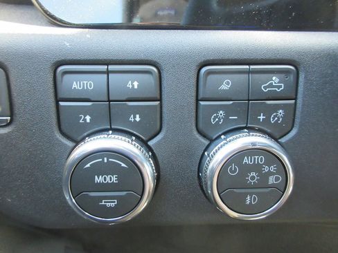 New 2026 GMC Sierra 3500 SLE image 16