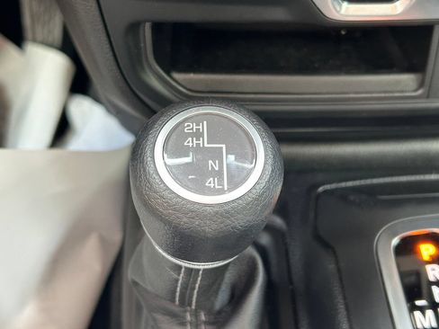 Used 2024 Jeep Wrangler Unlimited Sport AWD/4WD image 24