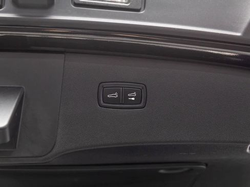 Used 2024 Porsche Cayenne S image 45