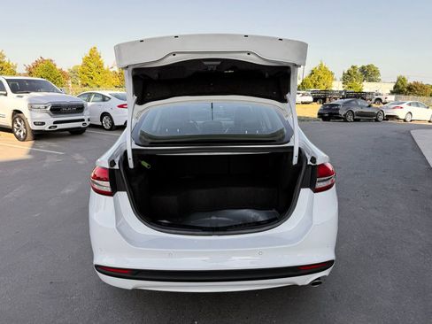 Used 2018 Ford Fusion SE w/ Equipment Group 602A FWD image 29