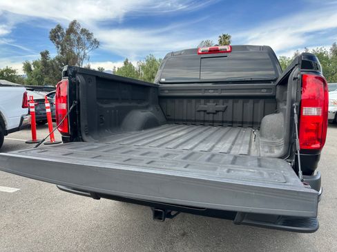 Used 2021 Chevrolet Colorado Z71 w/ Z71 Midnight Edition image 27