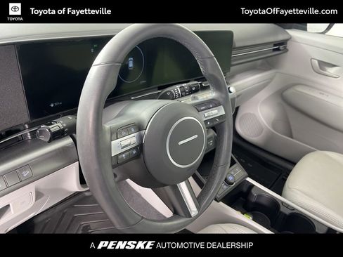 Used 2024 Hyundai Kona SEL w/ Convenience Package image 9