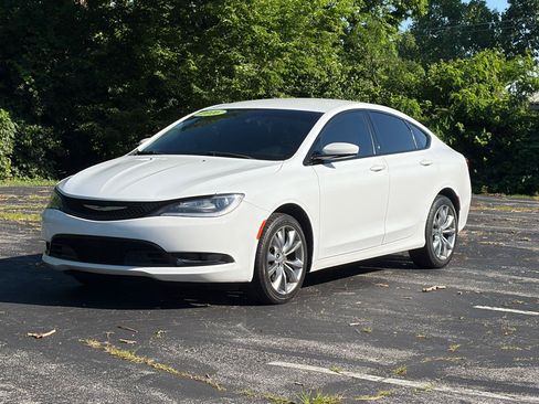 Used 2016 Chrysler 200 S w/ Comfort Group FWD image 1