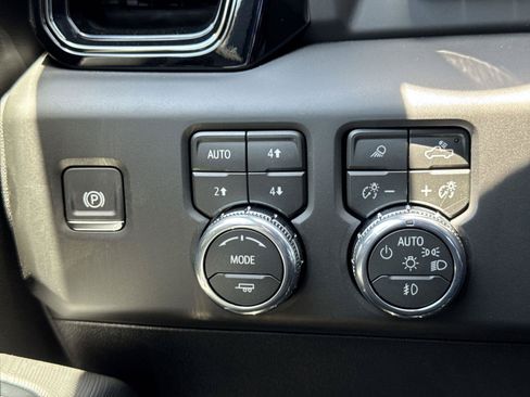 New 2026 GMC Sierra 2500 AT4X w/ AT4X AEV Edition AWD/4WD image 16