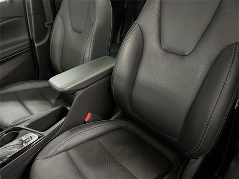 Used 2022 Buick Encore GX Essence w/ Experience Buick Package image 19