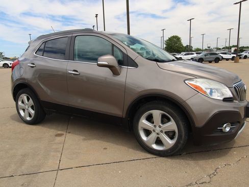 Used 2015 Buick Encore Convenience FWD image 3