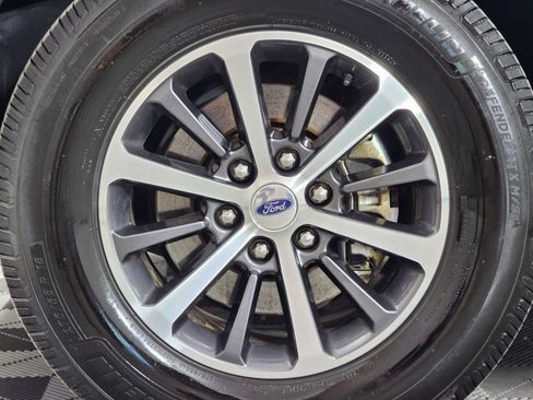 Used 2020 Ford Expedition XLT AWD/4WD image 36