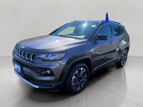 Used 2023 Jeep Compass Limited AWD/4WD image 3
