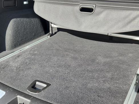 Used 2021 Cadillac XT5 Sportv w/ LPO, Floor Liner Package image 26