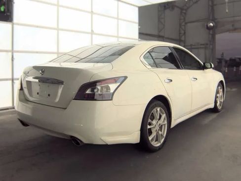 Used 2014 Nissan Maxima 3.5 S FWD image 2