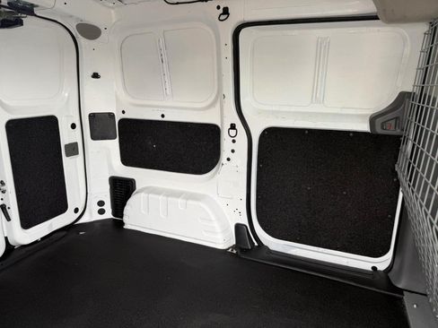 Used 2020 Nissan NV200 S FWD image 19