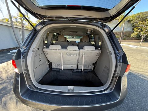 Used 2016 Honda Odyssey SE image 19