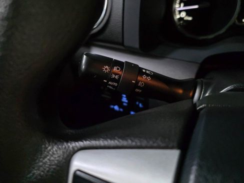 Used 2019 Toyota Tundra SR5 w/ TRD Off Road Package image 22