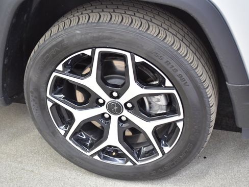 Used 2025 Jeep Compass Limited AWD/4WD image 35