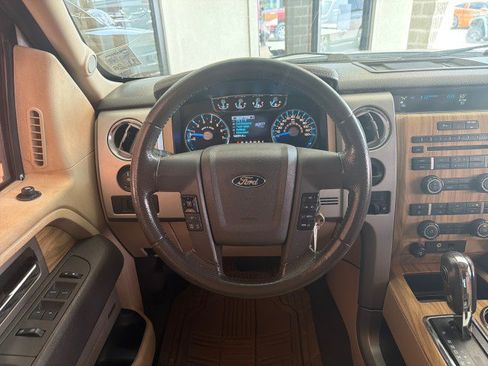 Used 2011 Ford F150 Lariat w/ Lariat Chrome Pkg RWD image 18