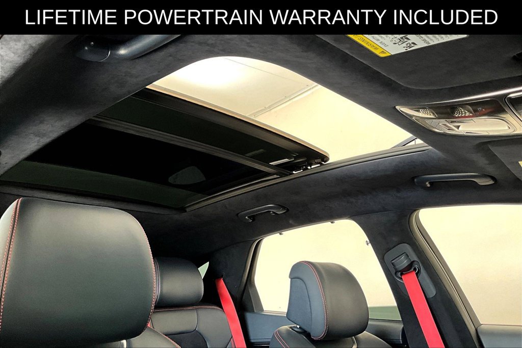 Used 2022 Genesis GV70 3.5T Sport w/ Sport Prestige Package AWD/4WD image 27