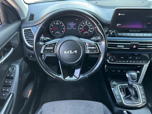 Used 2022 Kia Seltos S AWD/4WD image 15