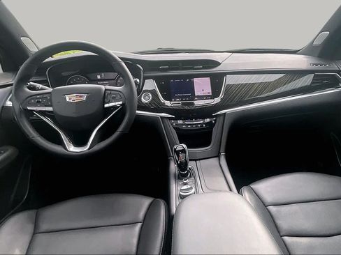Used 2024 Cadillac XT6 Premium Luxury FWD image 14