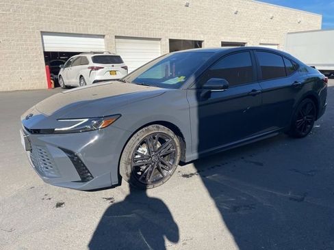 Used 2025 Toyota Camry XSE image 4