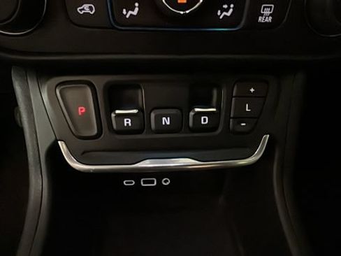 Used 2020 GMC Terrain SLE w/ Driver Convenience Package AWD/4WD image 21