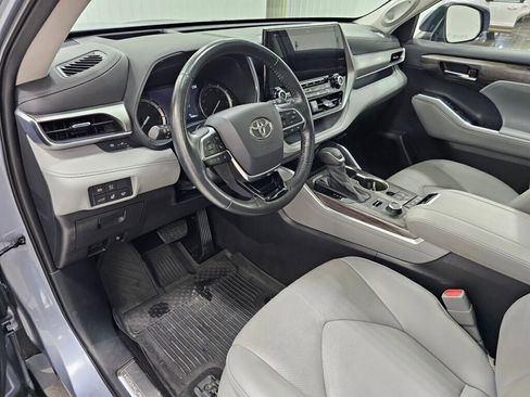 Used 2021 Toyota Highlander Platinum image 33