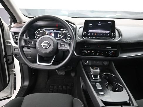Used 2023 Nissan Rogue S FWD image 11