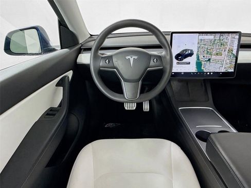 Used 2021 Tesla Model Y Performance image 3