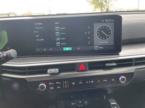 Used 2024 Kia Sorento X-Line EX image 24