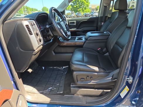 Used 2018 GMC Sierra 1500 SLT AWD/4WD image 19