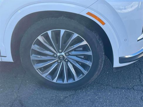 Used 2024 Hyundai Palisade Calligraphy image 9