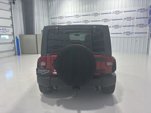 Used 2013 Jeep Wrangler Unlimited Sport image 5