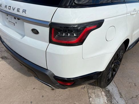 Used 2018 Land Rover Range Rover Sport HSE image 30