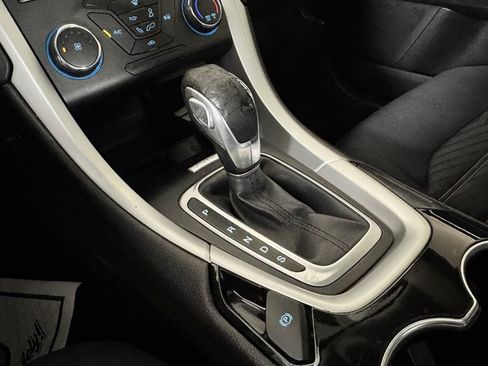 Used 2016 Ford Fusion SE FWD image 24