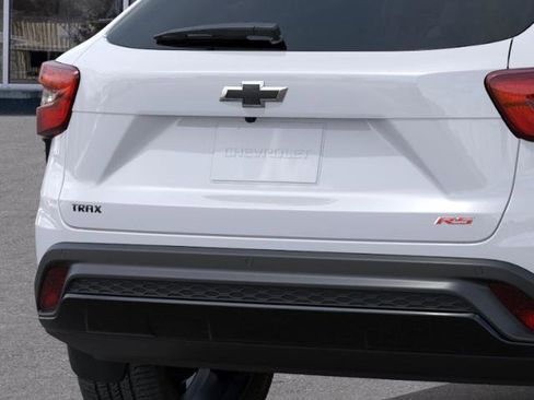 New 2026 Chevrolet Trax RS w/ Sunroof Package image 36