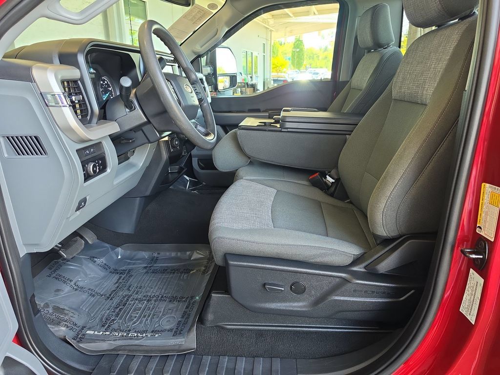 Used 2023 Ford F350 XLT w/ 360-Degree Camera Package AWD/4WD image 17