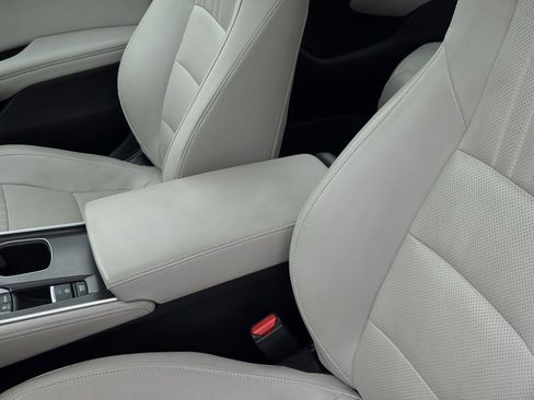 Used 2018 Honda Accord Touring image 22