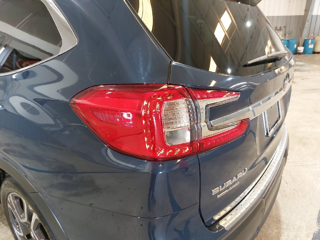 Used 2023 Subaru Ascent Limited w/ Technology Package AWD/4WD image 28