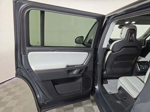 Used 2024 Rivian R1S Adventure AWD/4WD image 17
