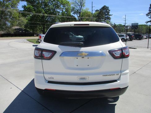 Used 2014 Chevrolet Traverse LS image 8