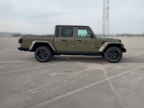 New 2026 Jeep Gladiator Willys image 14