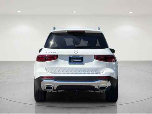 Certified 2026 Mercedes-Benz GLB 250 image 4