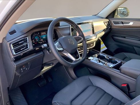 New 2026 Volkswagen Atlas SEL image 7