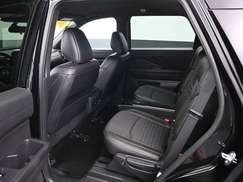 Used 2025 Nissan Pathfinder Rock Creek AWD/4WD image 10